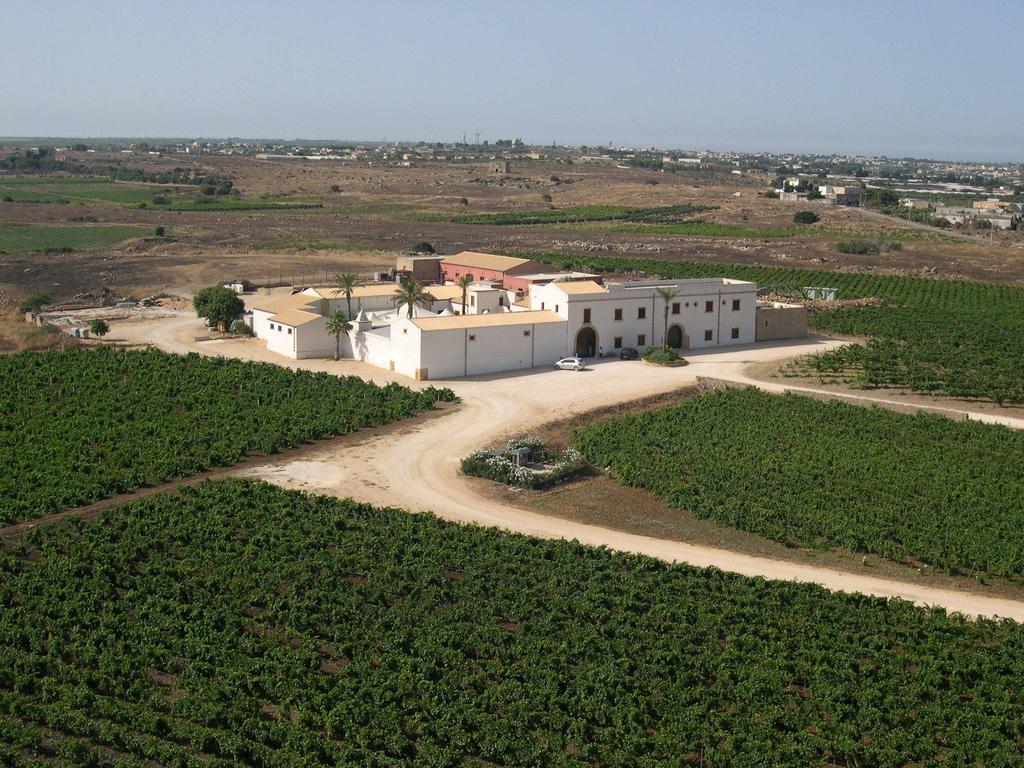 Agriturismo Baglio Donnafranca Wine Resort Marsala Luaran gambar