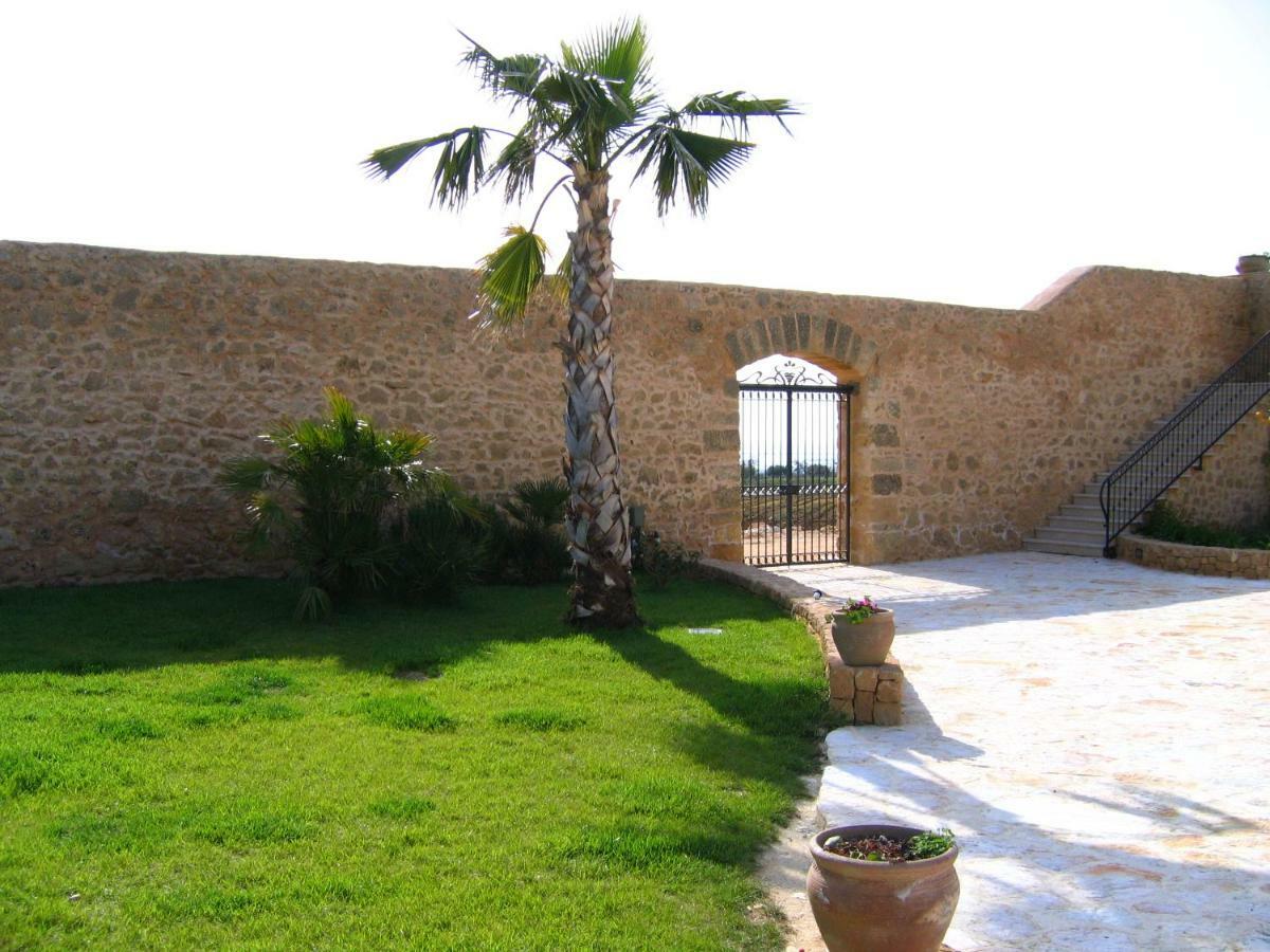 Agriturismo Baglio Donnafranca Wine Resort Marsala Luaran gambar